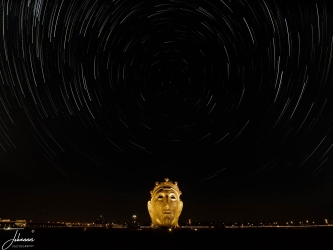 Last period, it was very cloudy. On a nice evening, we had a clear sky perfectly to shoot the stars for star trailing. This is the face of Nijmegen. Very nice spot, but did have a lot of light pollution. Therefore I had to reduce the ISO and set it to 640 I shot a base photo and 360 photos for the stars. After cleaning up the photos in Lightroom (planes etc), I merged them in Sequator. Next merged the base photo with the star trailing photo in Photoshop giving this result.